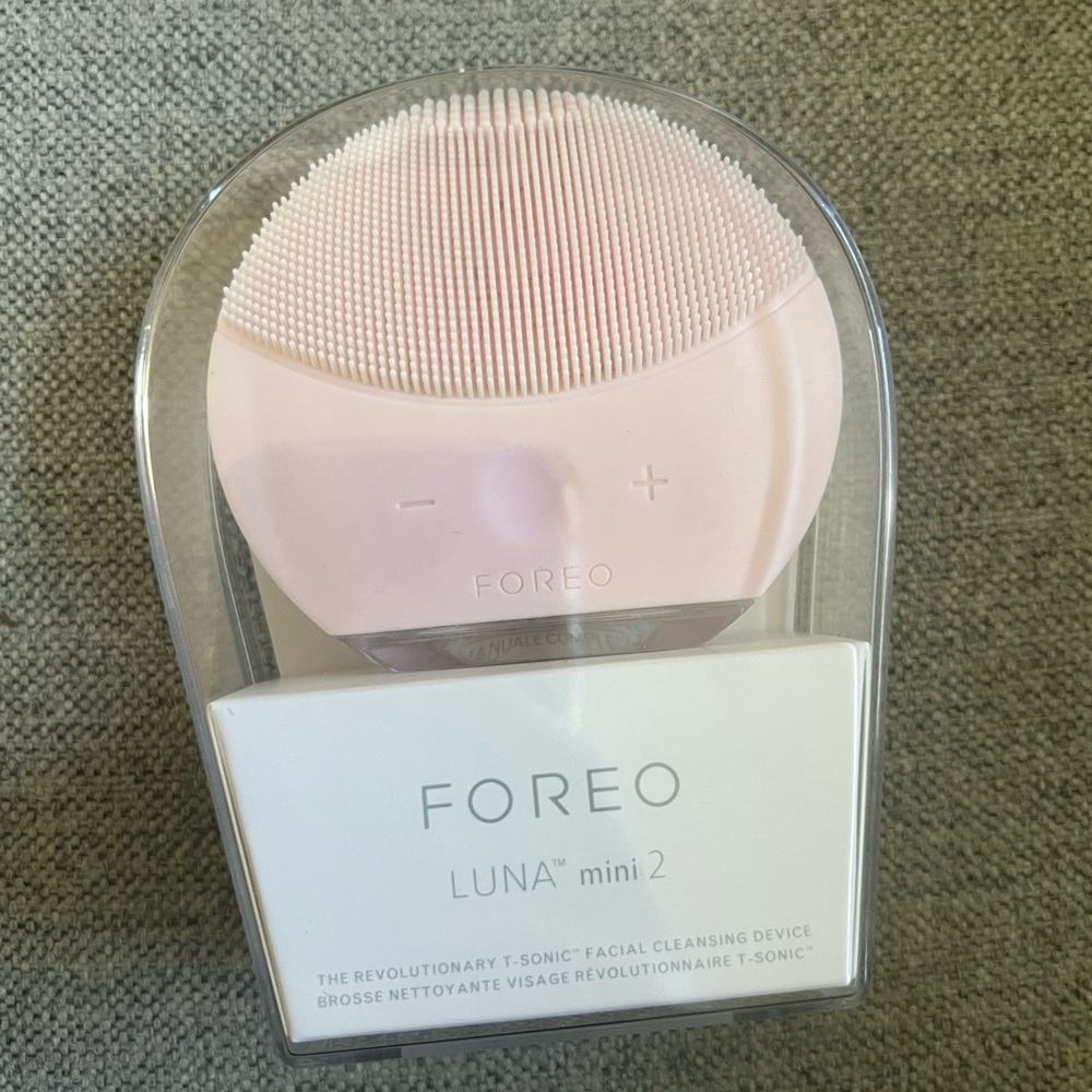 FOREO Luna Mini 2 in Soft Pink